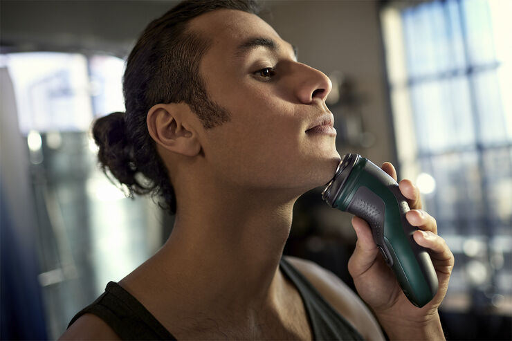 Elektrisk shaver til våd og tør barbering