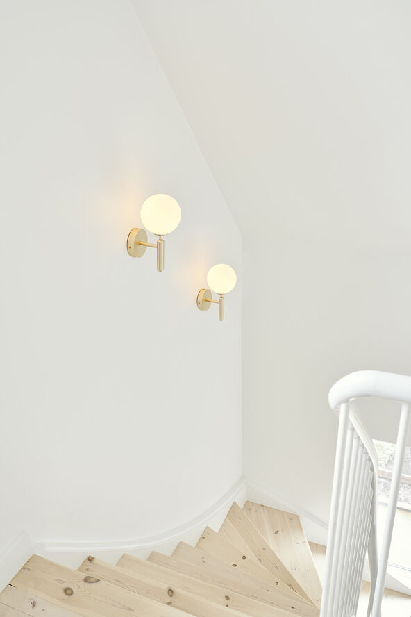 Miira Wall, brass / opal