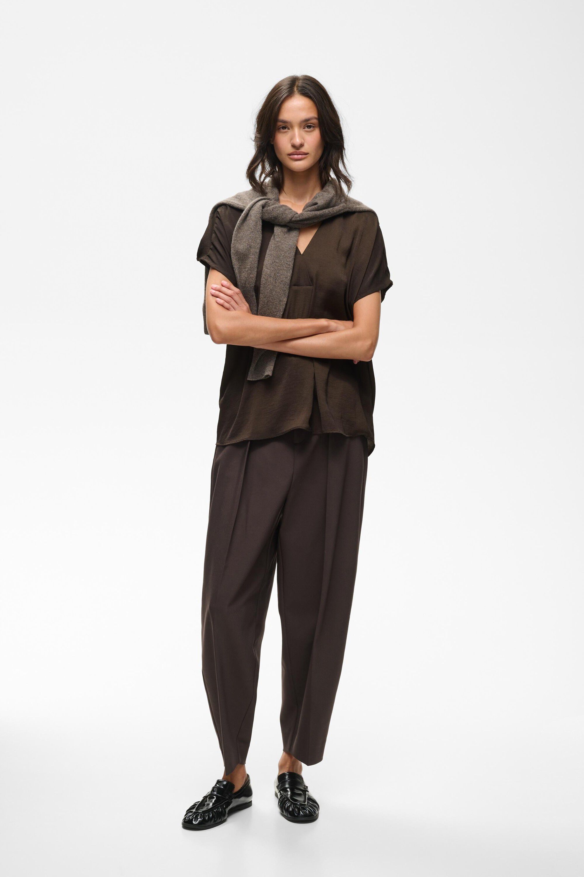 RindaIW Top