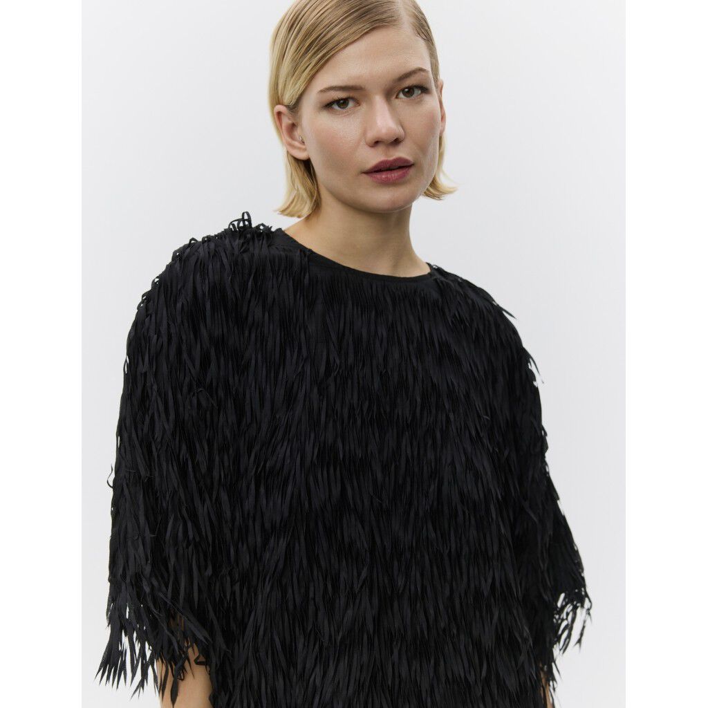 Barcelona - Delicate Fringes