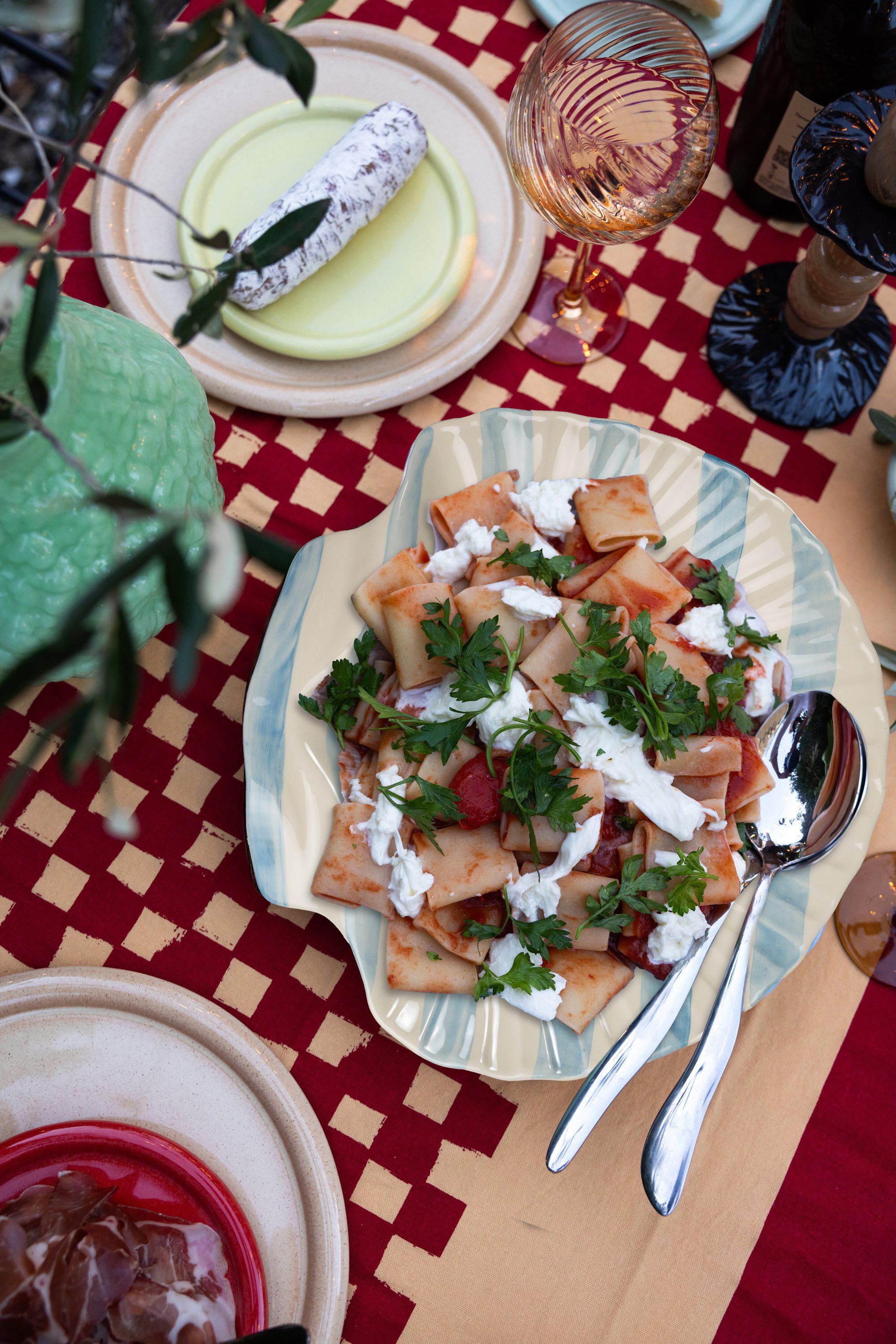 Serving plate Armona stripe