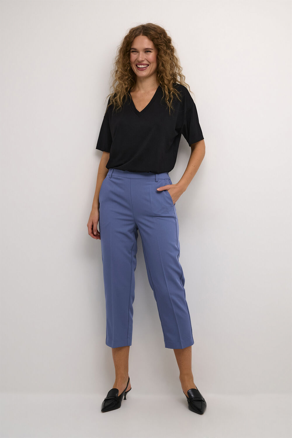 KAsakura HW Cropped Pants