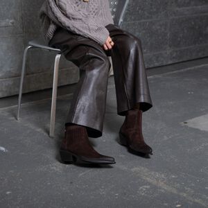 THE WALKING BOOT S