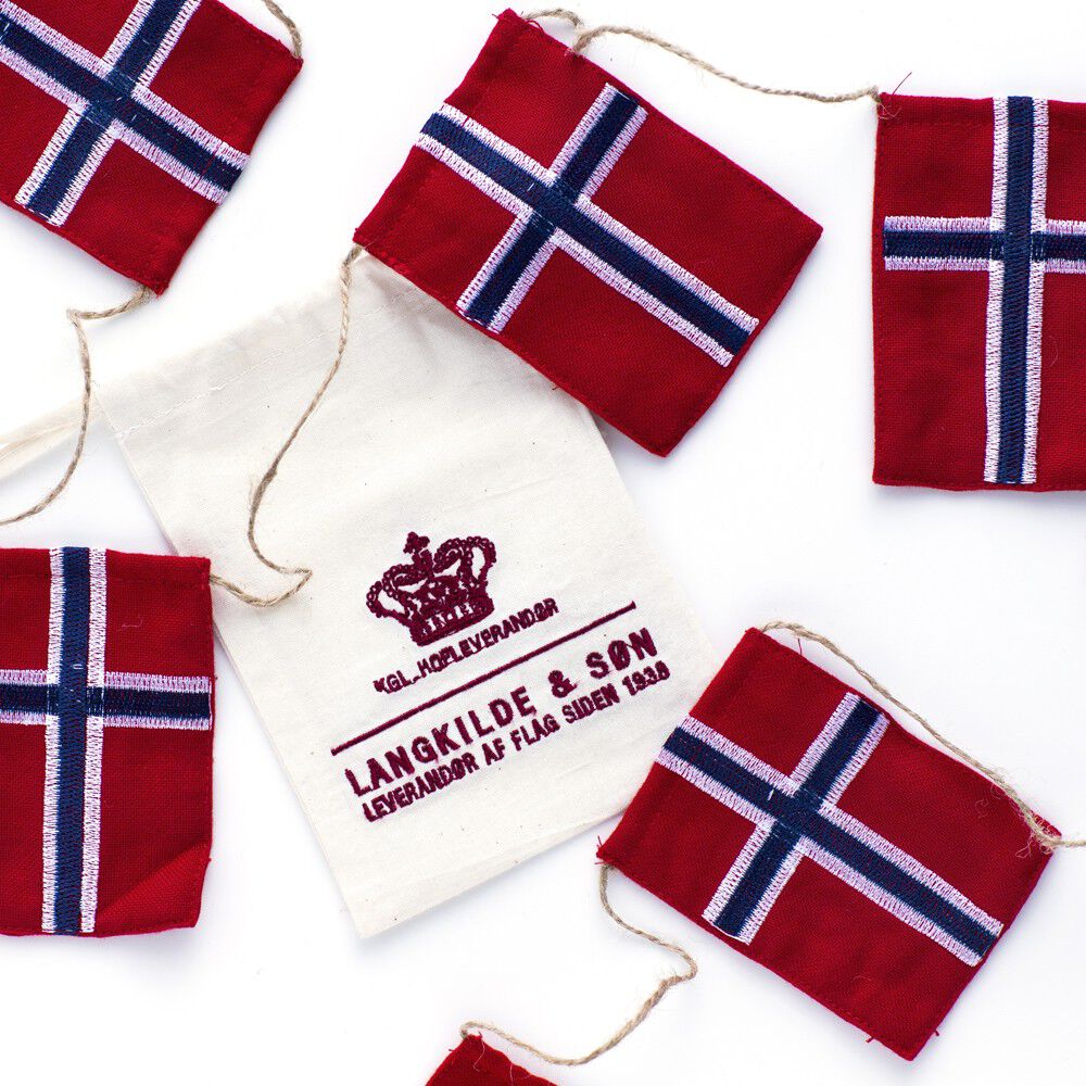 Stor flagranke med 10 Norske flag