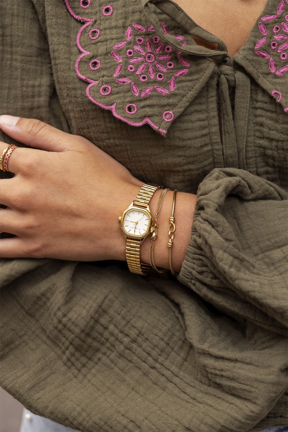 Vintage connected bracelet