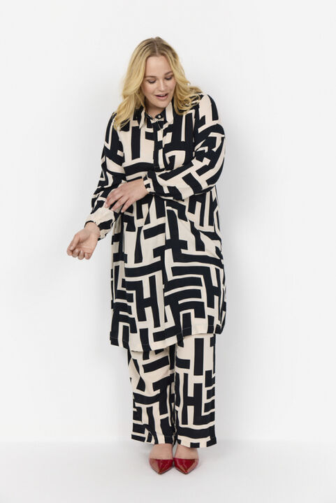 Curvy WA-ALVA 3 Kjole Sort