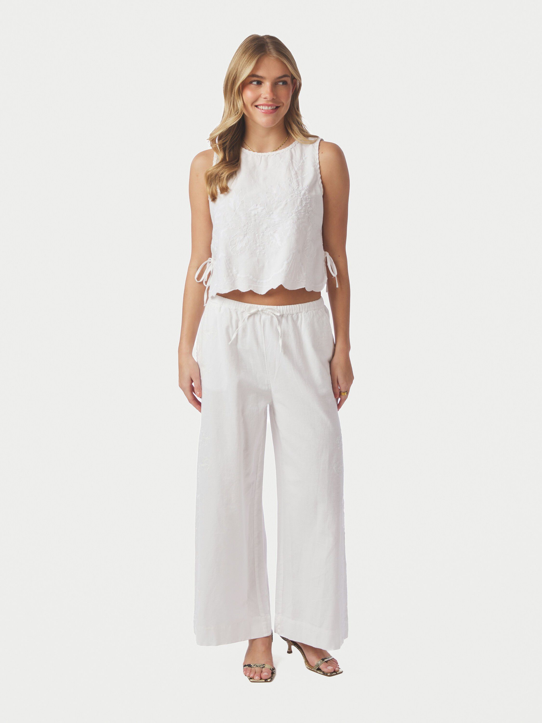 Kaelin Embroidery Top