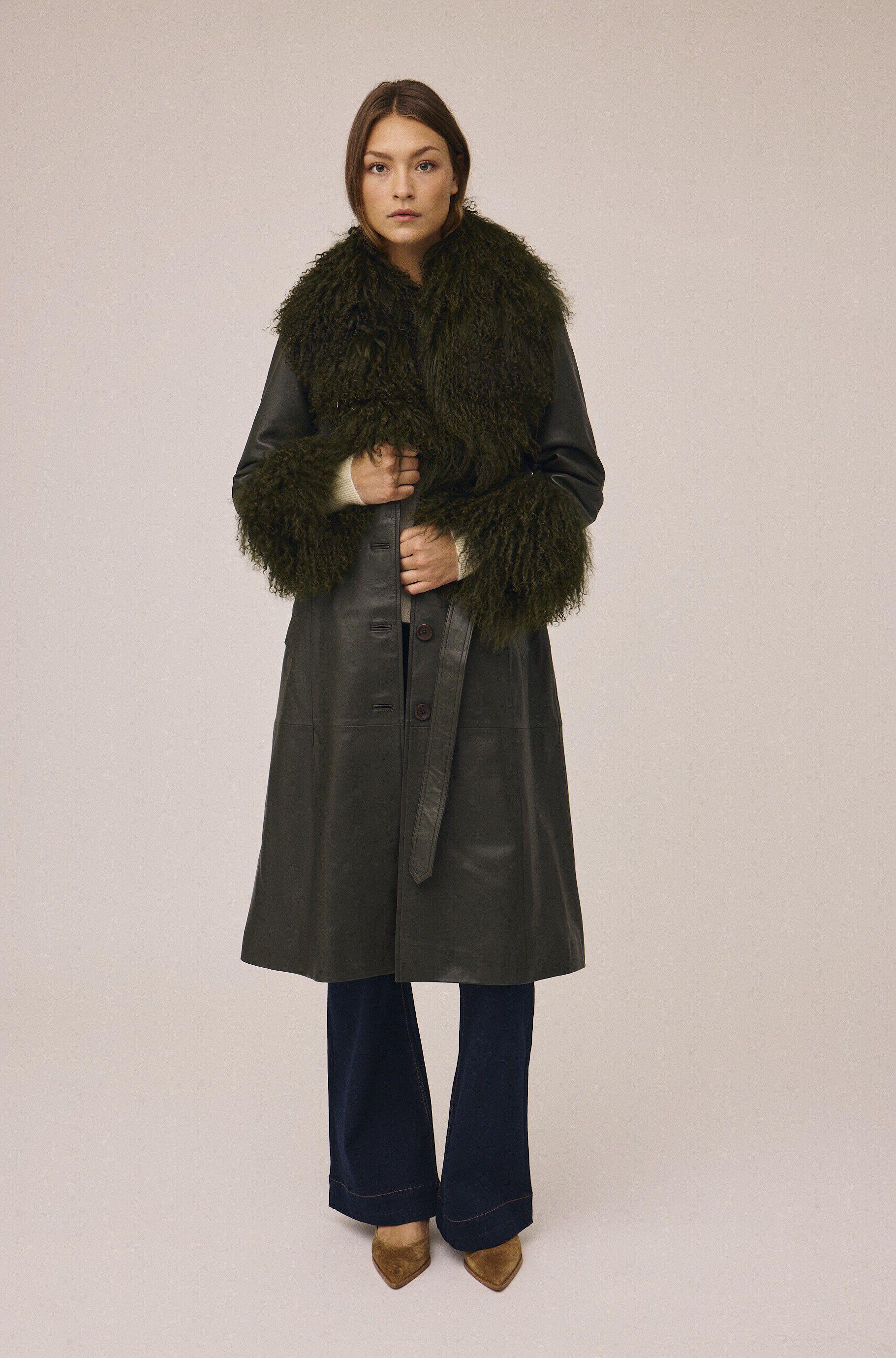 Tana 6 skin coat with lamb fur deetails - LWG