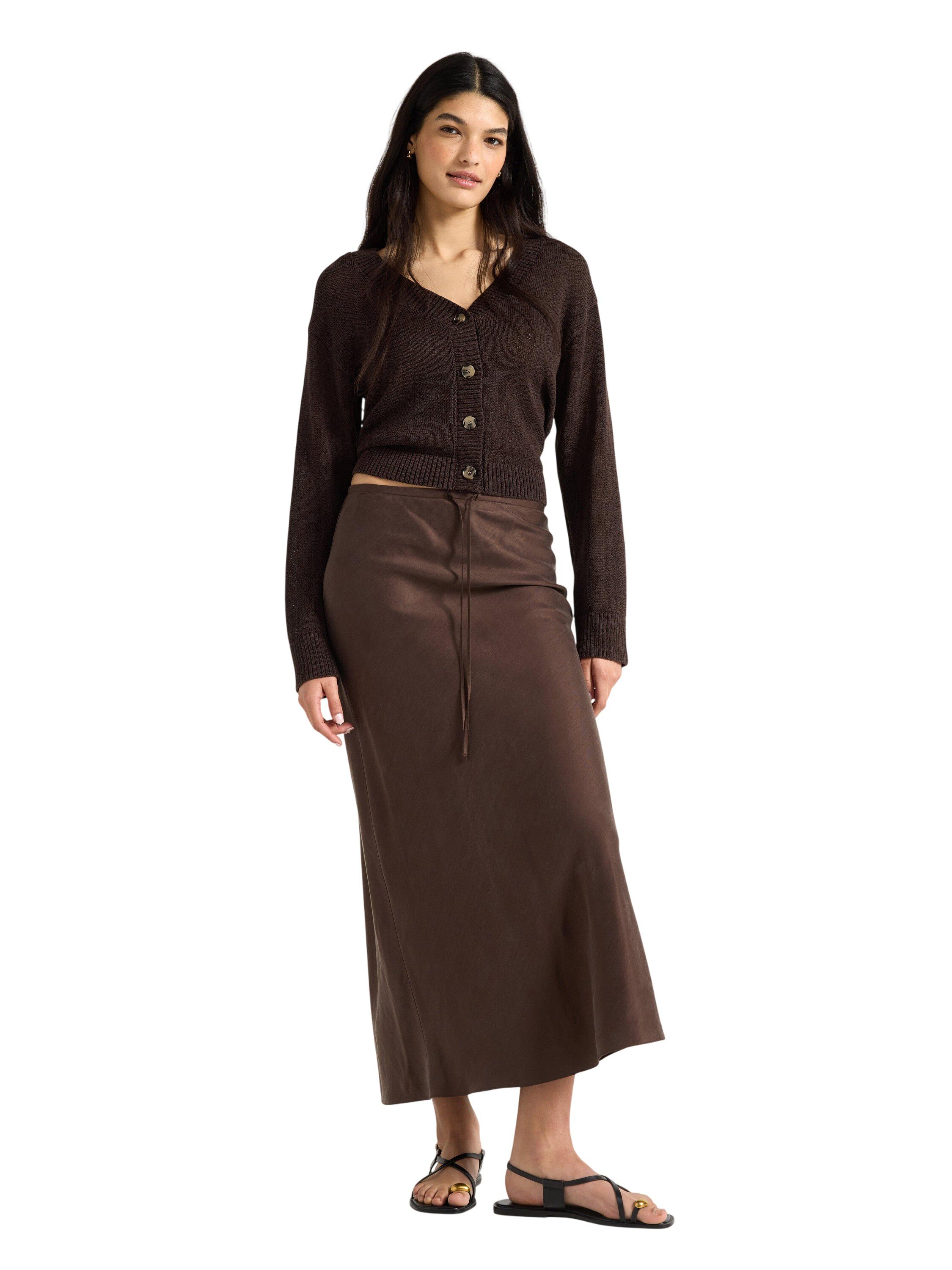 Flowy maxi skirt with a drawstring