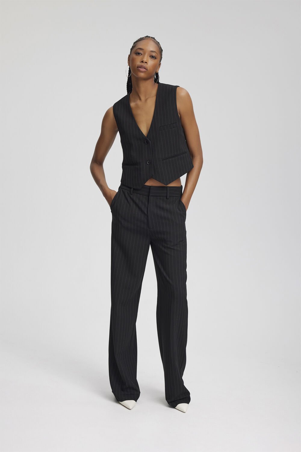 JoelleGZ pinstripe MW pants NOOS