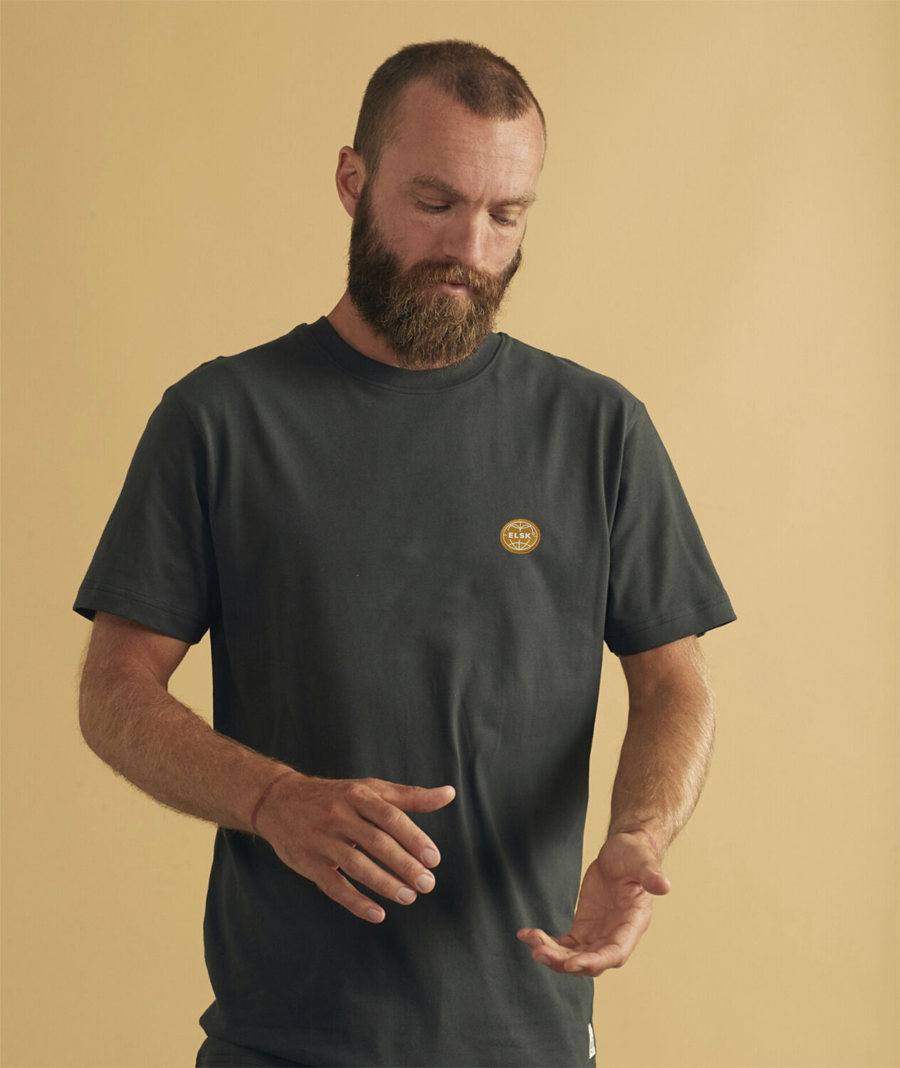 GLOBE MEN'S BRUSHED T-SHIRT