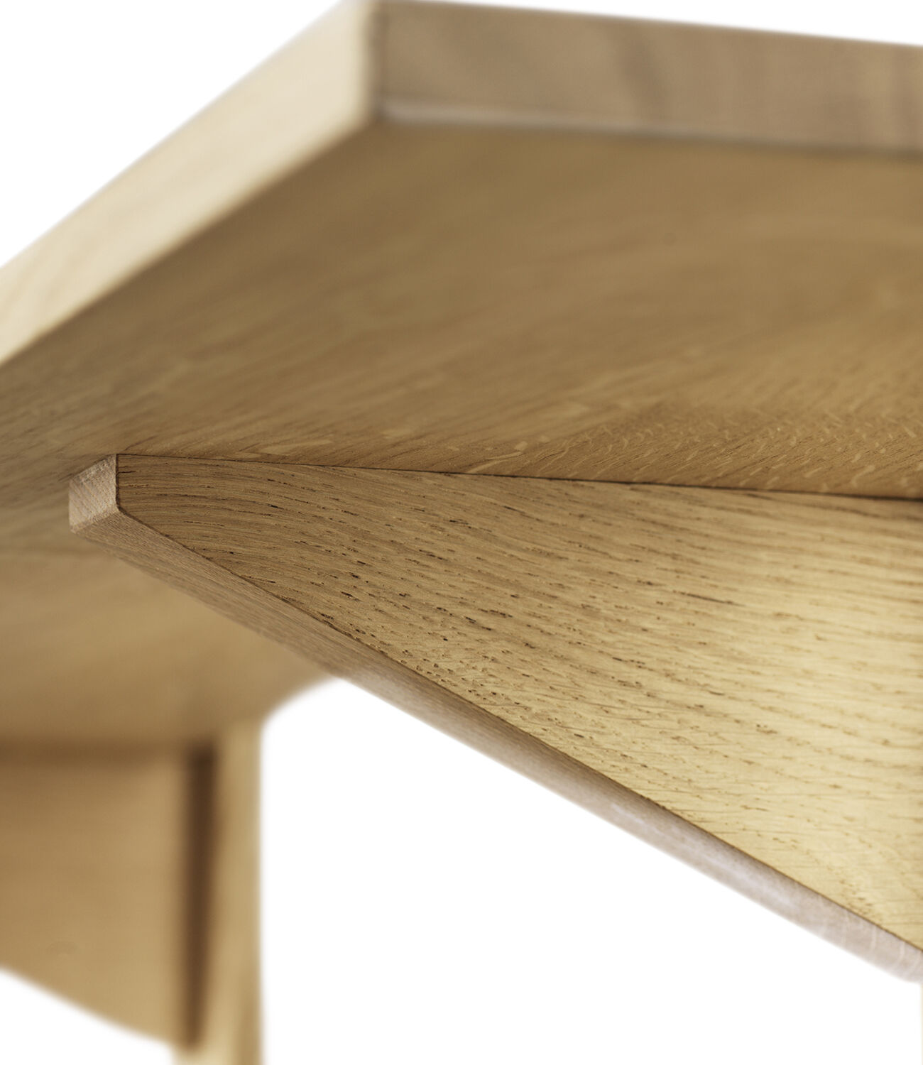 B100 - Sor&oslash; - Hylder