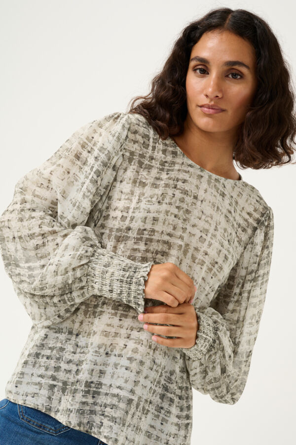 KAtrinike Blouse