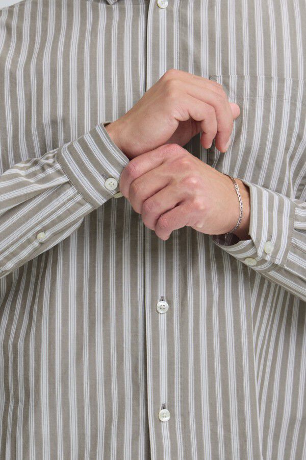 CFBERRY DOBBY STRIPED SHIRT