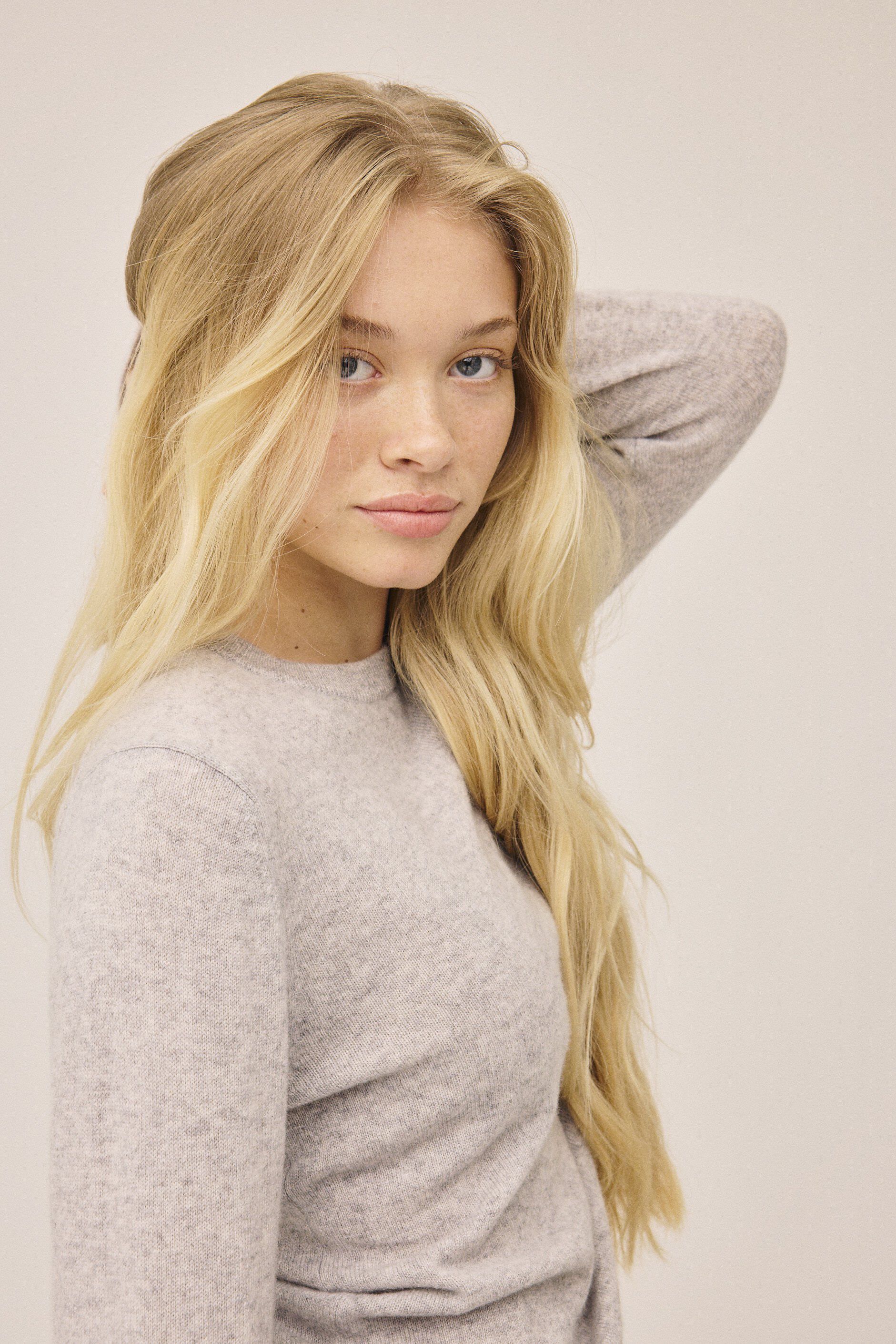 Mabel 18 Cashmere v-neck - GCS