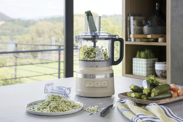 7 Cup foodprocessor krem 1,7 liter L19,5cm B19,5cm