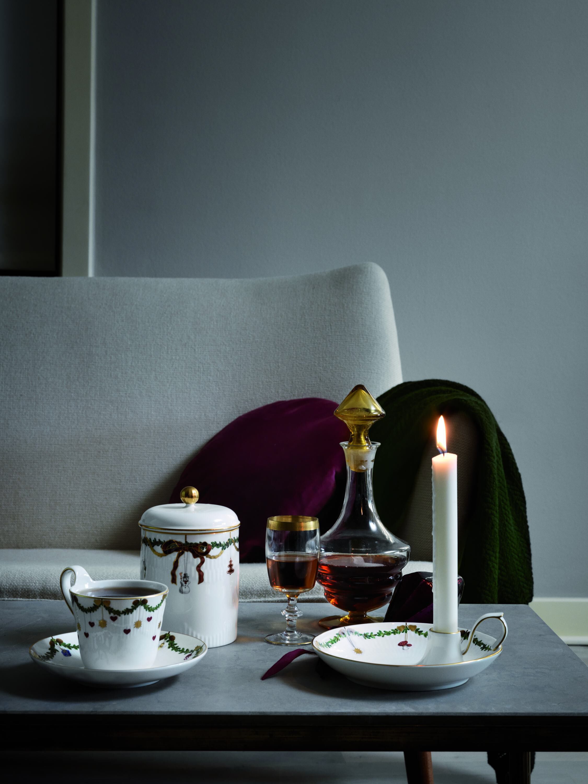 Stjerne Riflet Jul 16 cm. krukke med l&aring;g