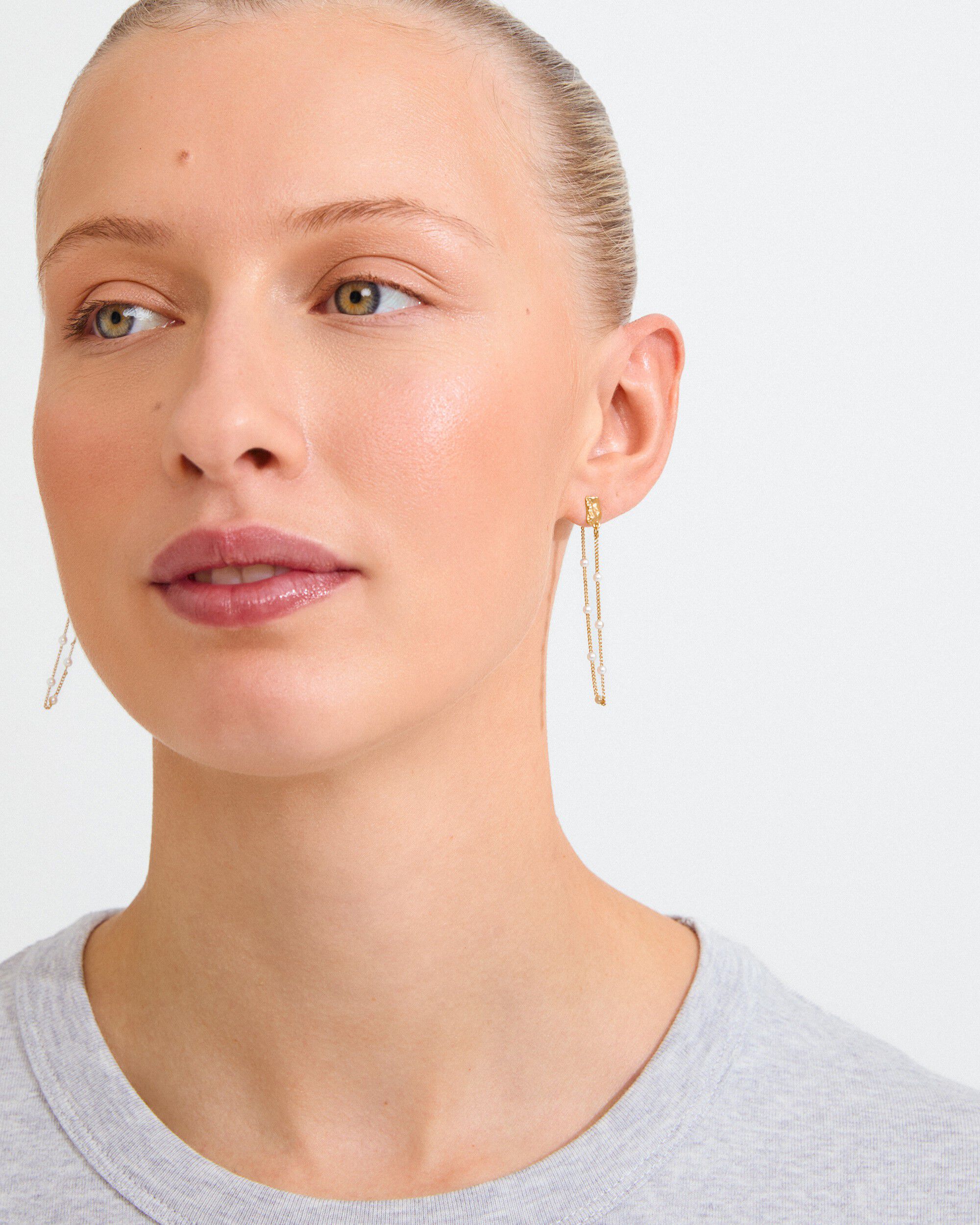 AERUN earrings gold-plated