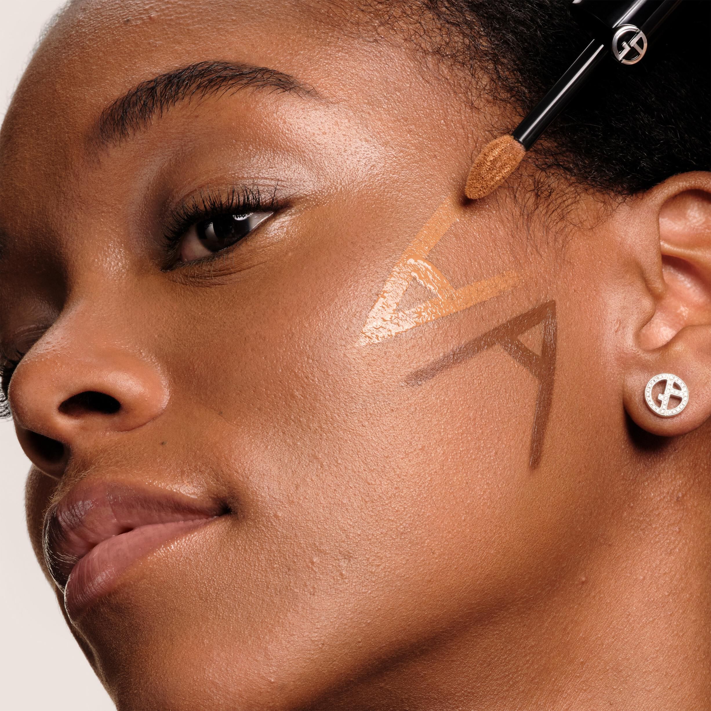 Luminous Silk Concealer