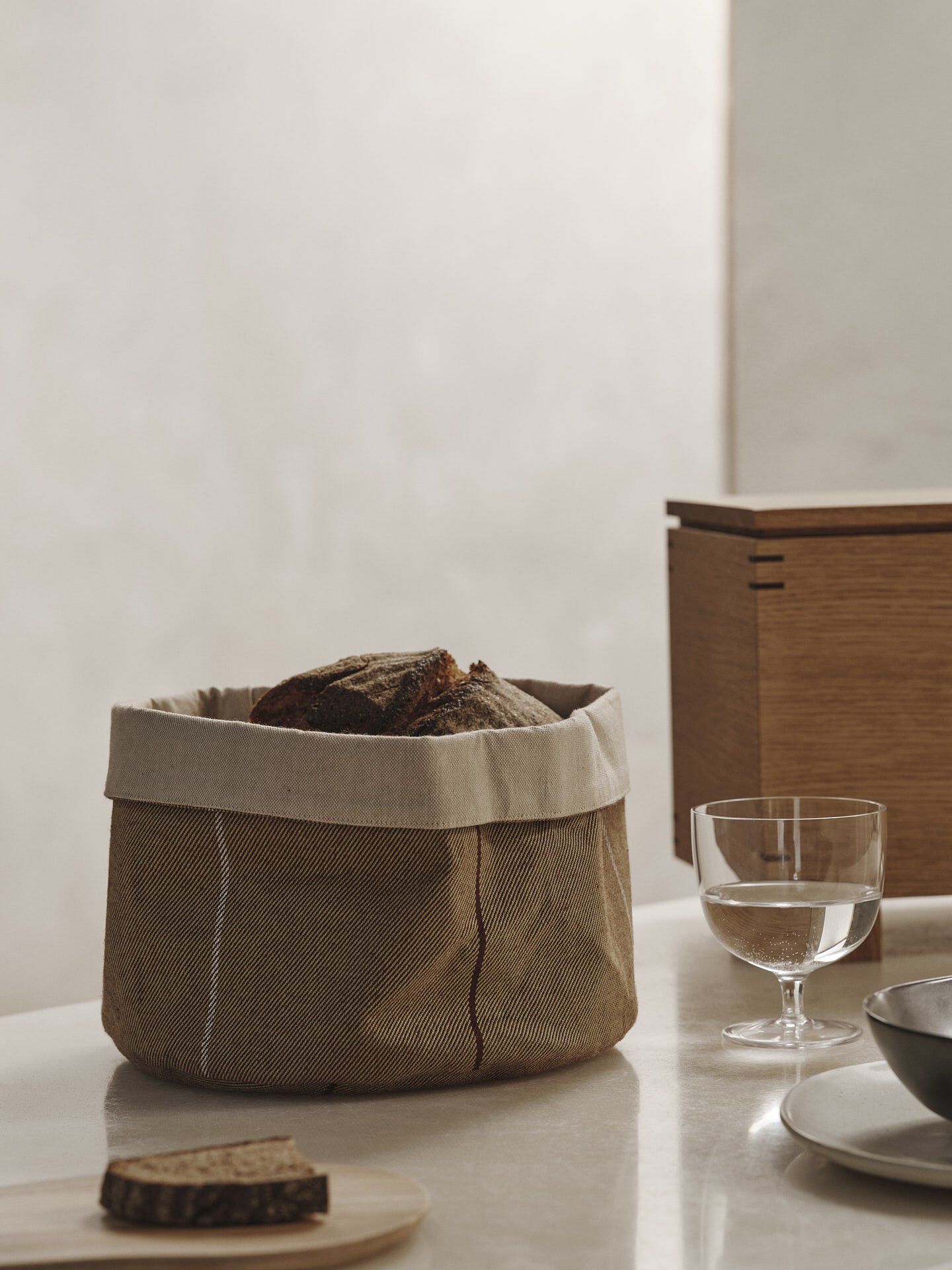 Ito Kitchen Basket - Round - Natural/Straw