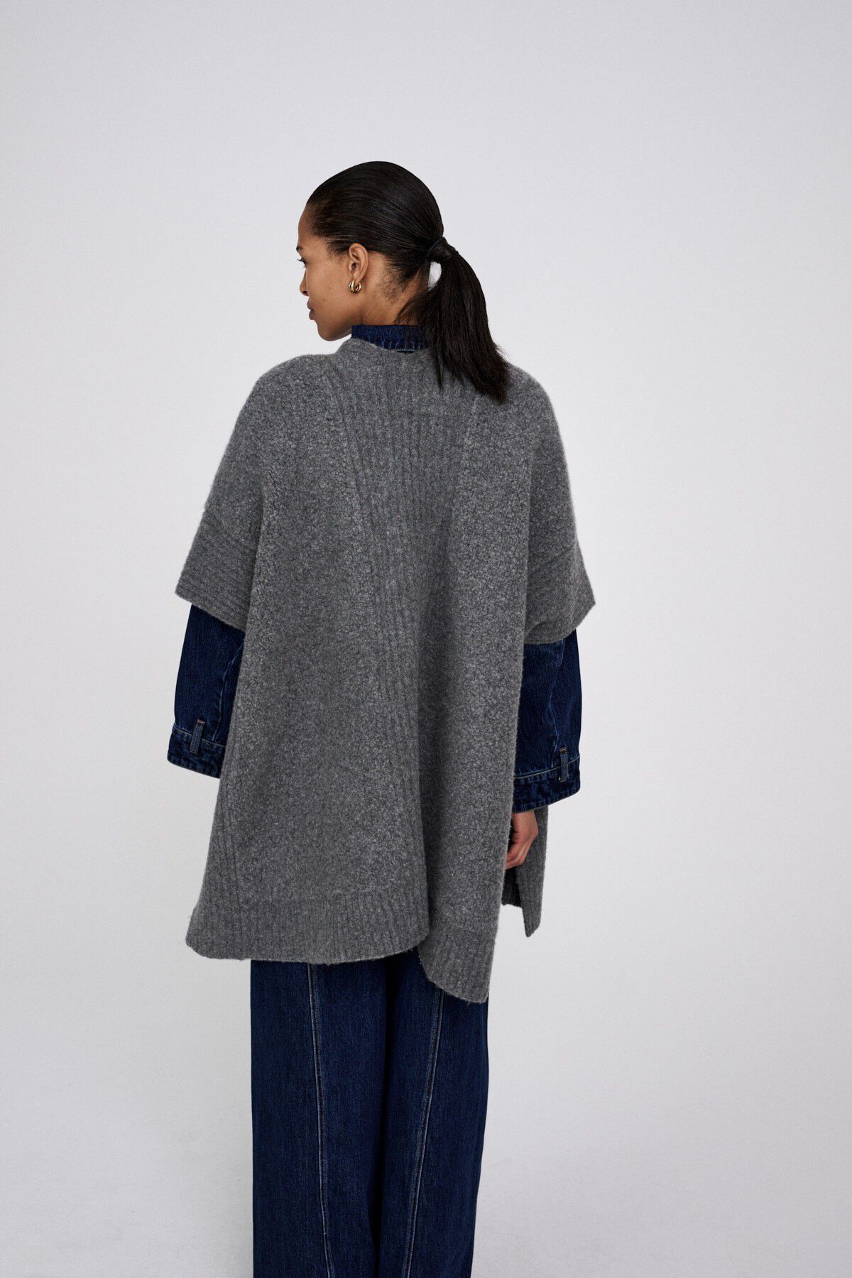 Sheep knit cape - Dorris