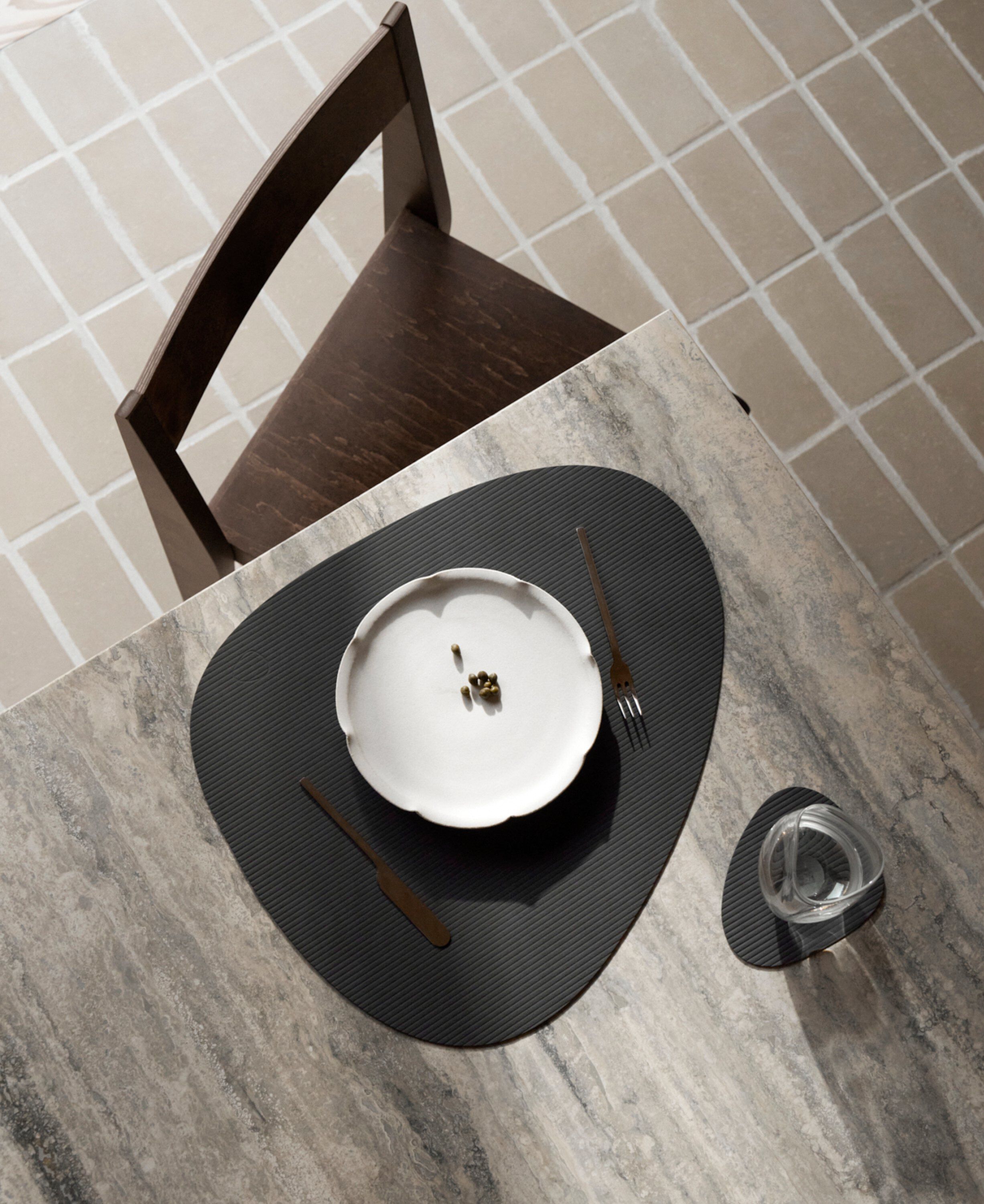 Glass Mat Curve Corduroy Black