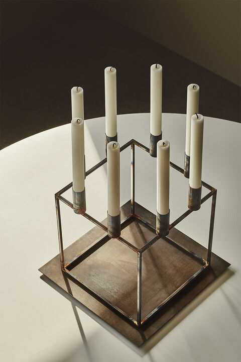 Kubus 8, Raw, raw steel