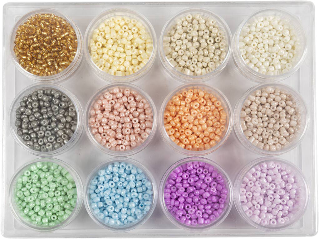 Rocaiperler, diam. 3 mm, hulstr. 0,6-1,0 mm.