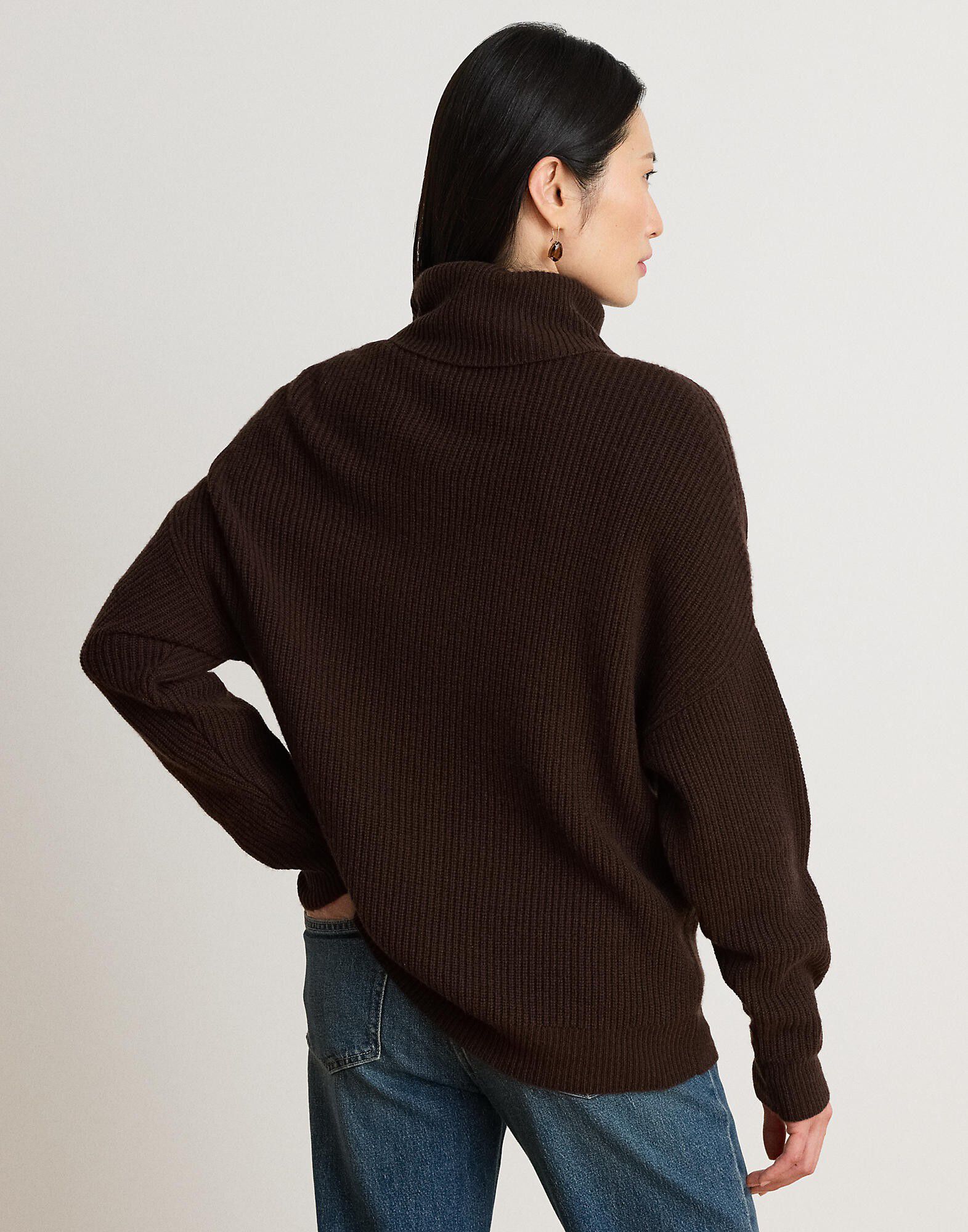 Ribbed Wool-Cashmere Turtleneck Sweater