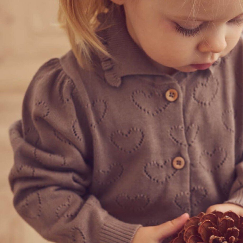 Strikket Pointelle hjertecardigan baby