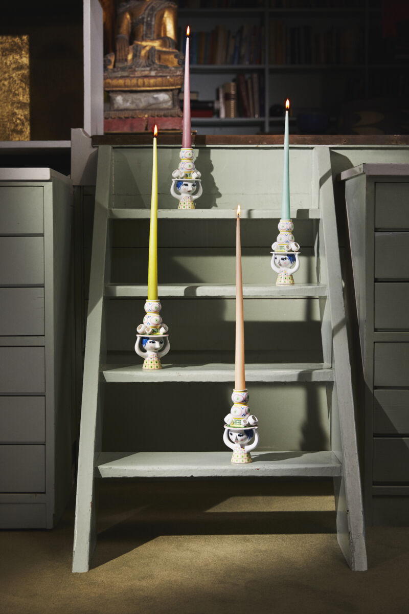 Lady with hat Lysestage H16 cm pink