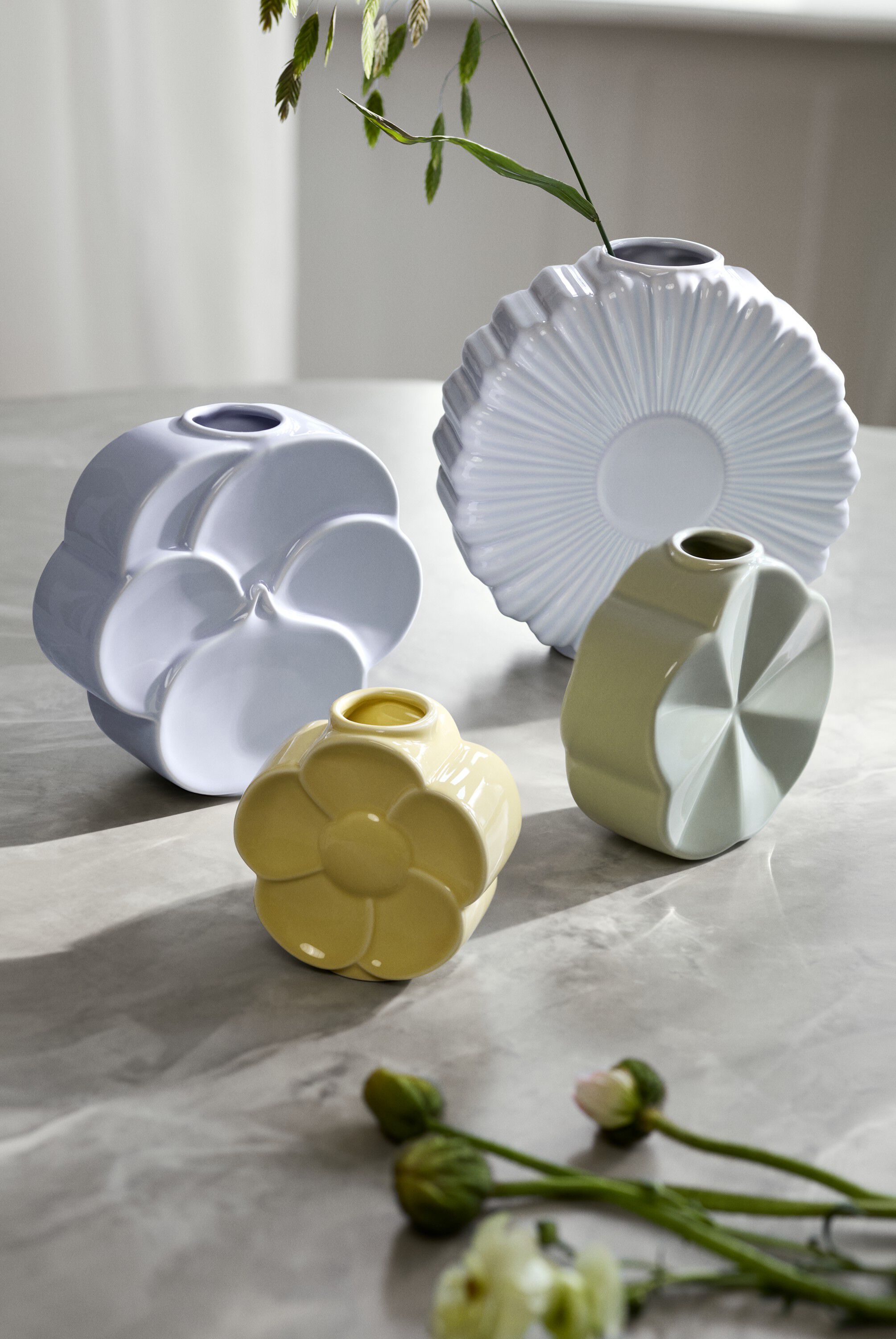 Flower Vase Marguerit H21 cm hvid porcel&aelig;n