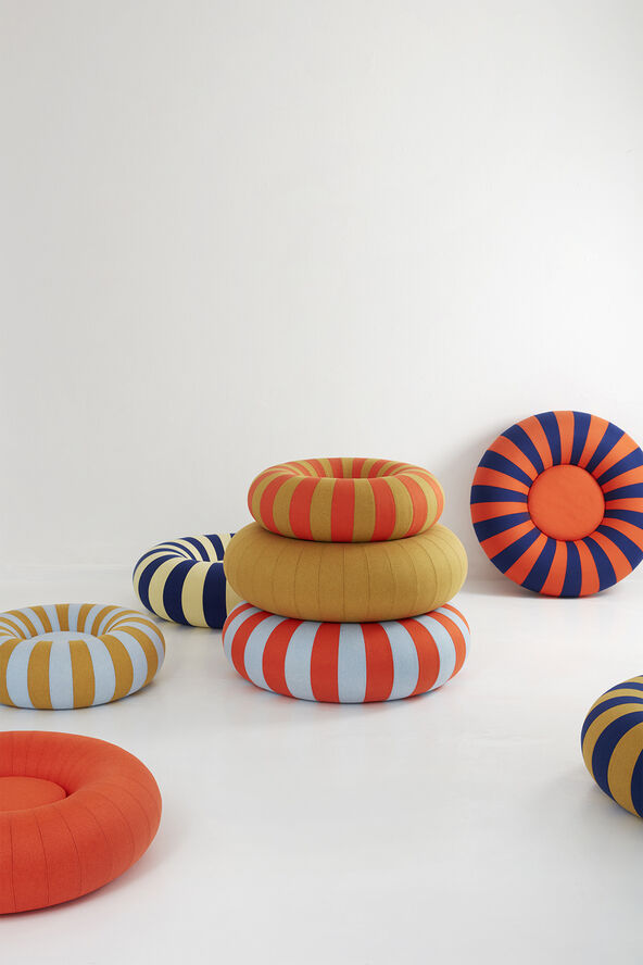 FLOAT, SMALL, OCHRE/RED