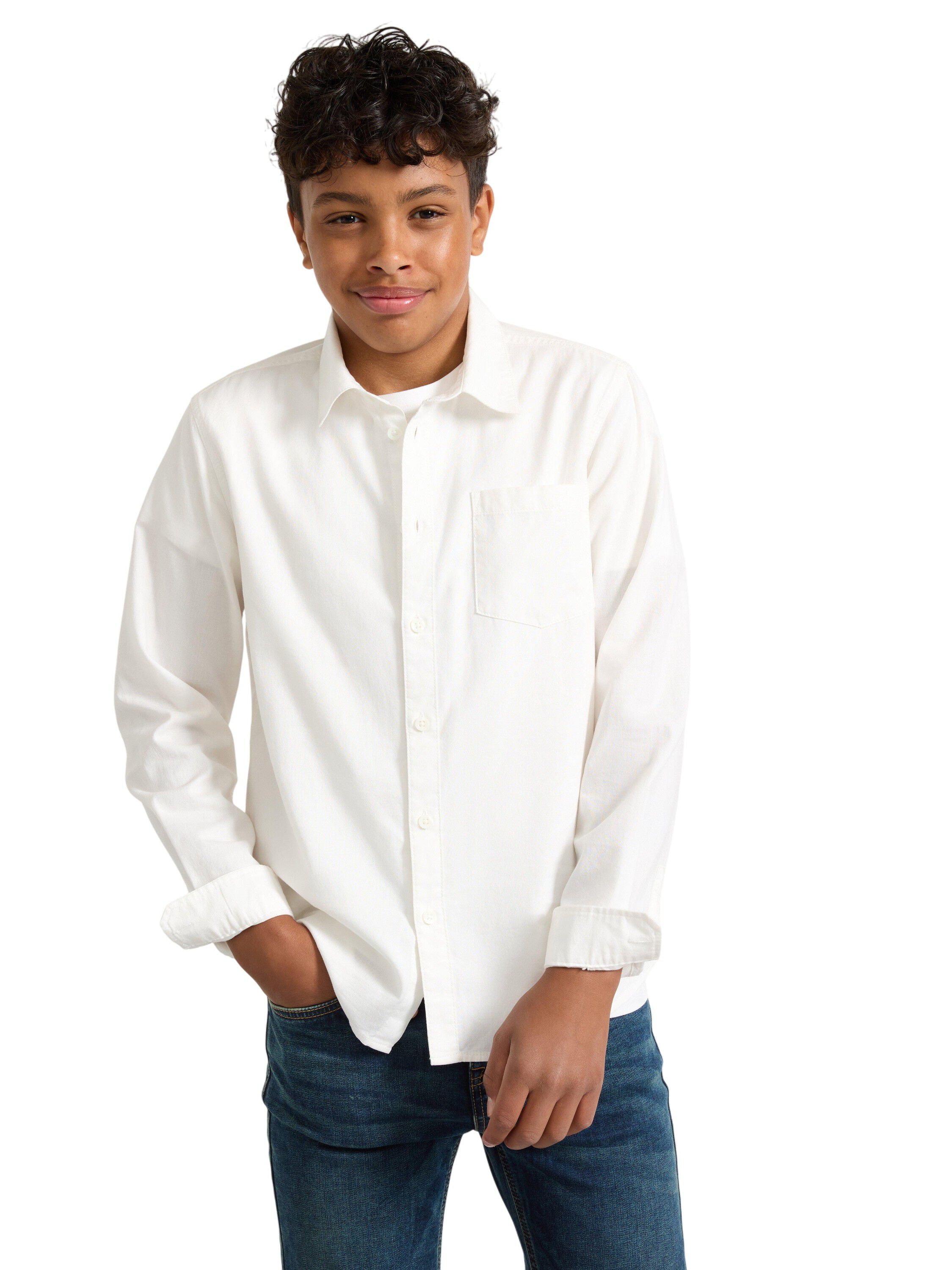 En bl&oslash;d og klassisk oxfordskjorte m