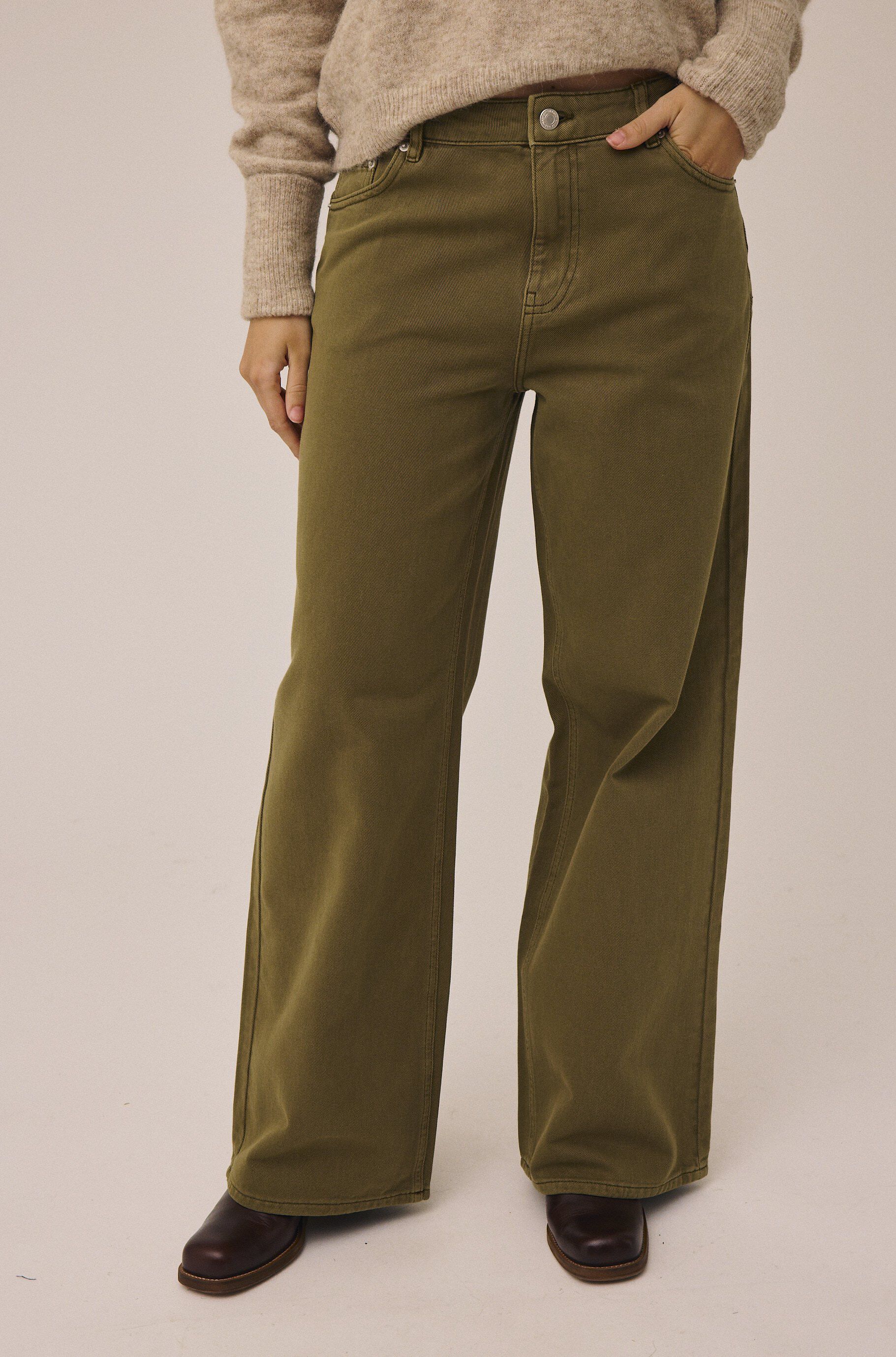 Emma M123 Wide