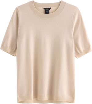 Fine-knitted top with round necklin