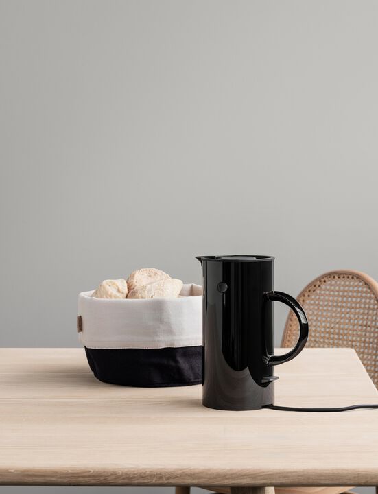 EM77 vannkoker (EU) 0.5 l. black