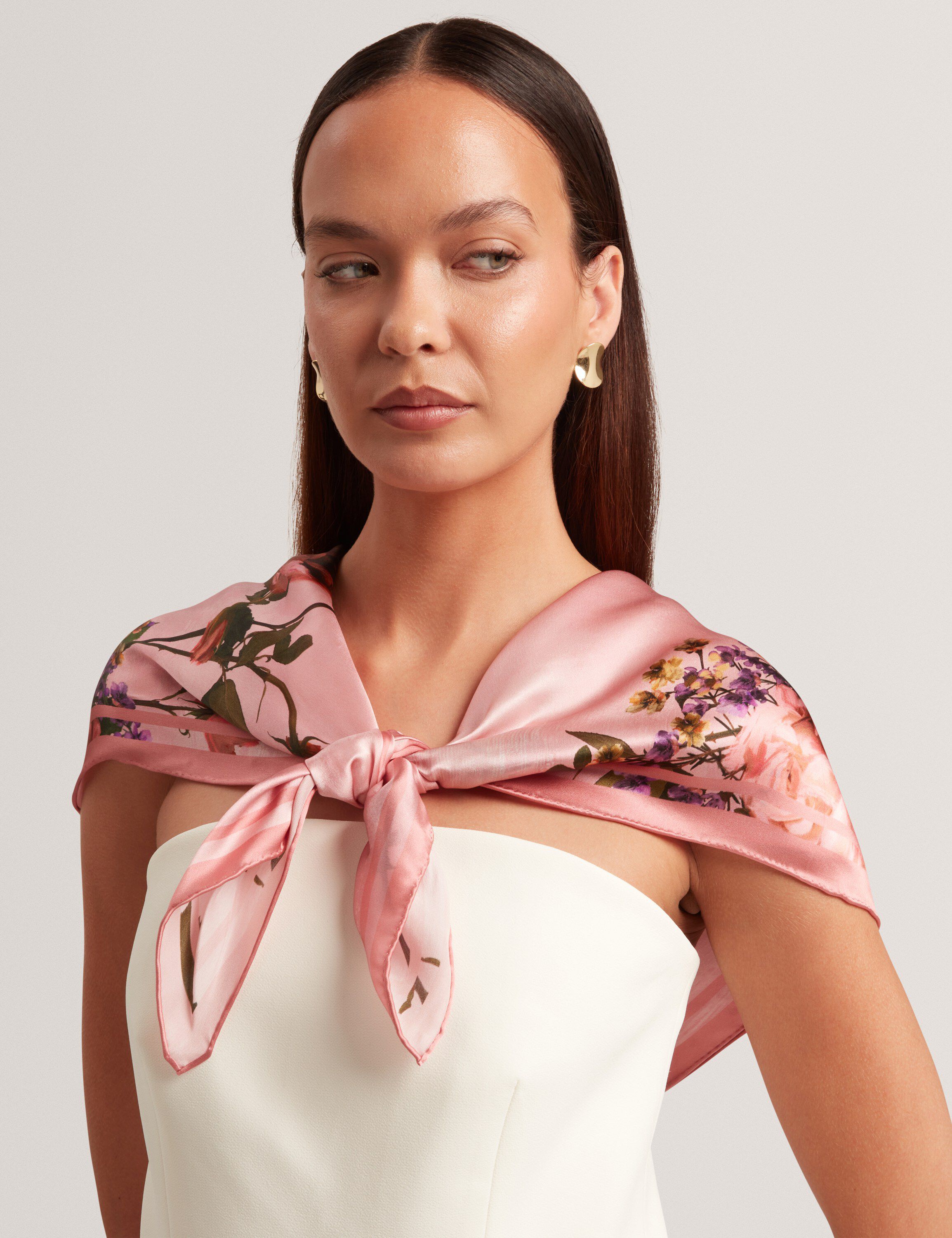 ROMELO Printed Square Scarf