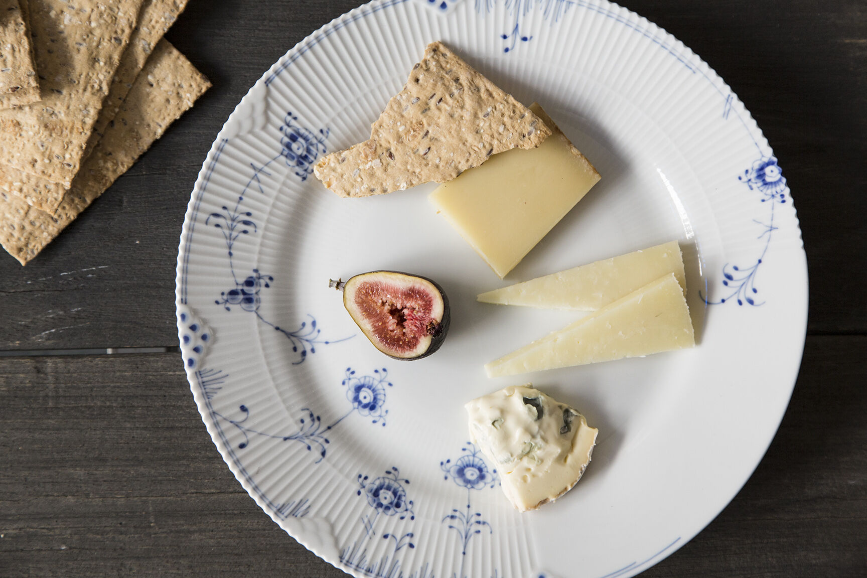 Bl&aring; Elements 28 cm. tallerken