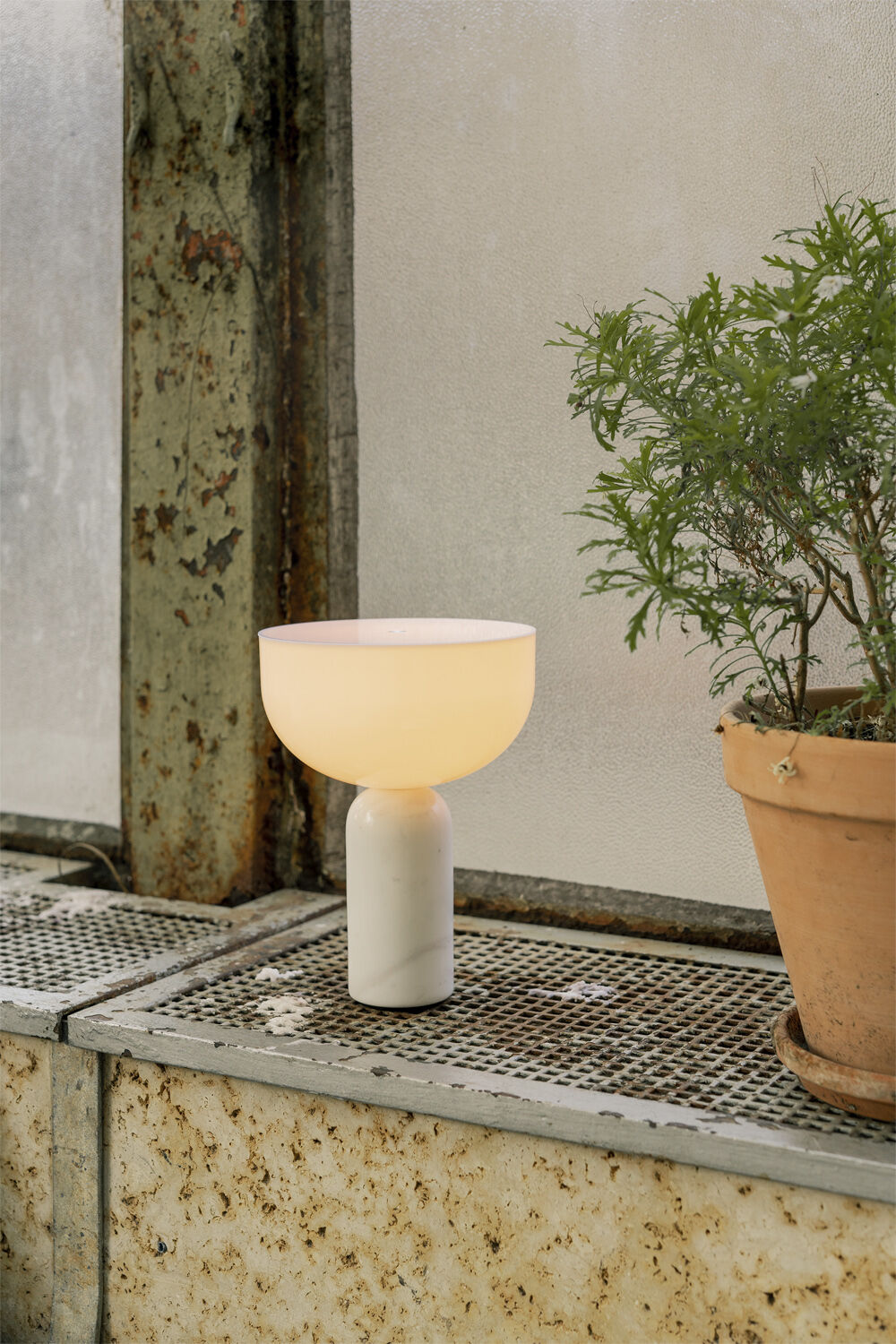 Kizu Table Lamp, Portable