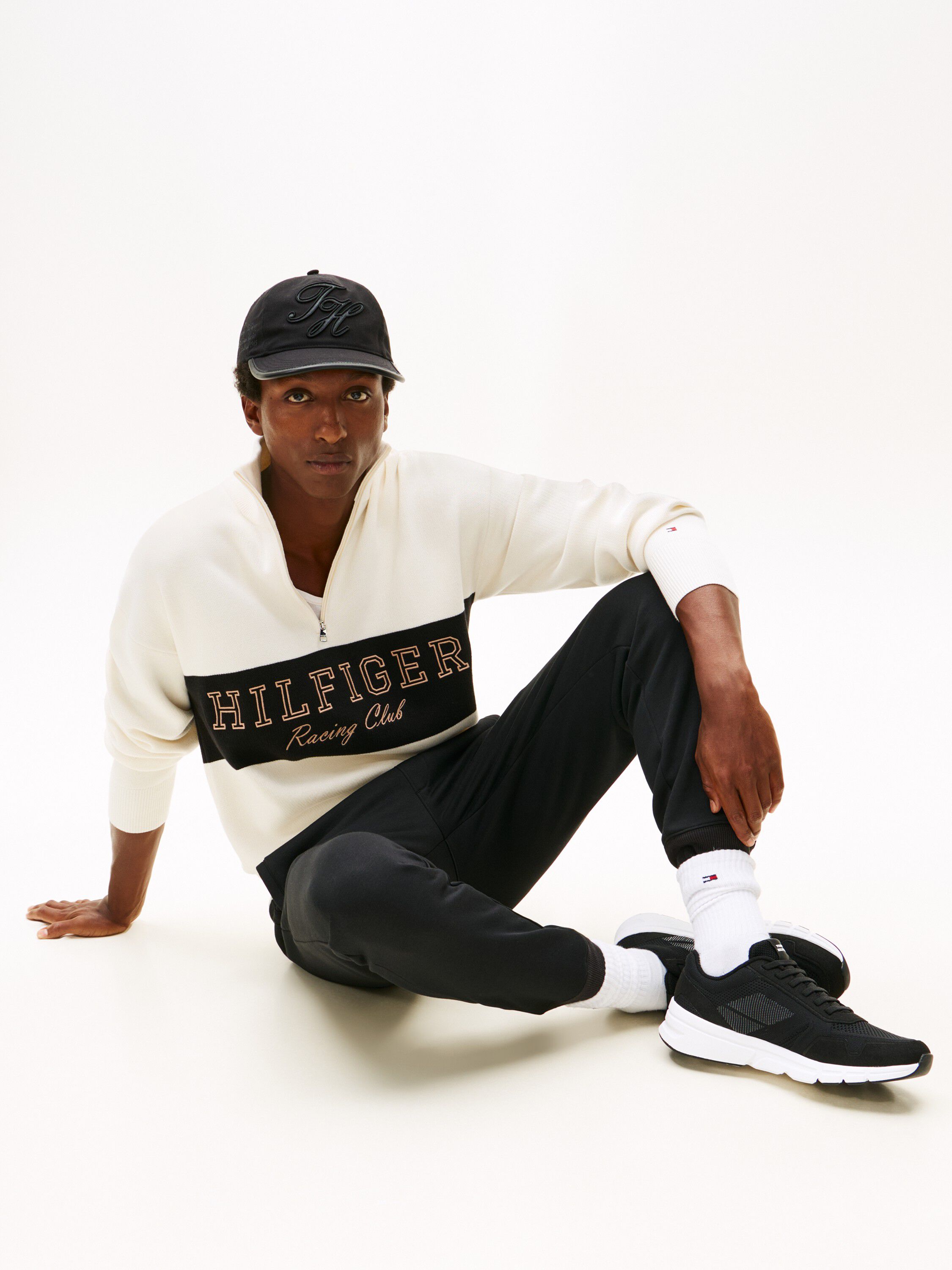 MODERN COMFORT RUN TECH KNIT