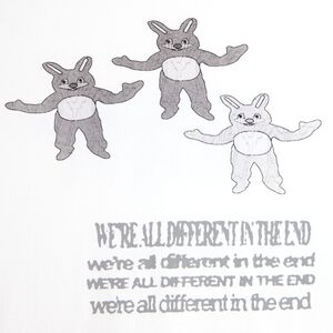 Tee | Different in the end