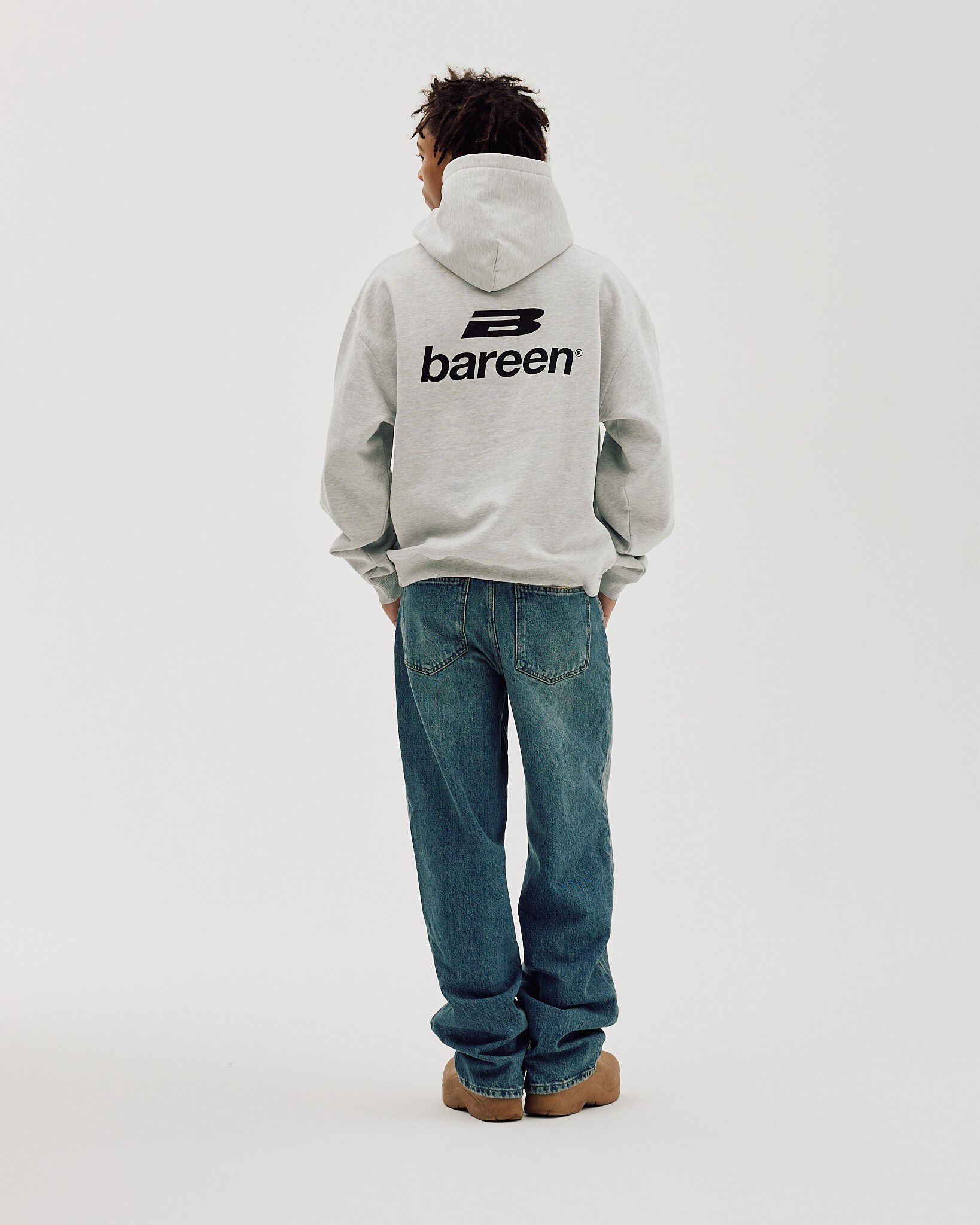 Oversized Hoodie Logo