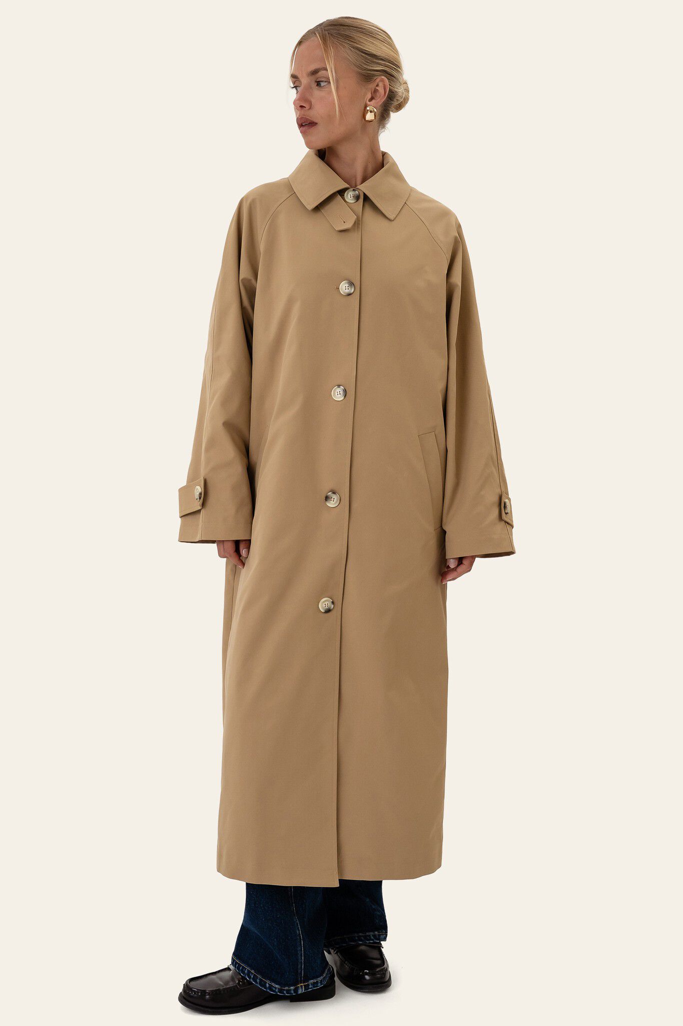 AvaIC Trenchcoat