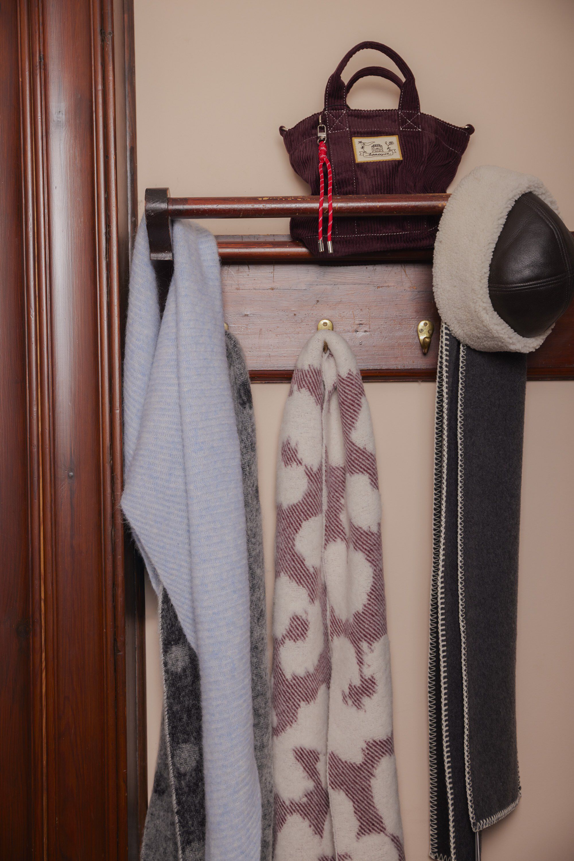 Dora Smooth Shearling Hat