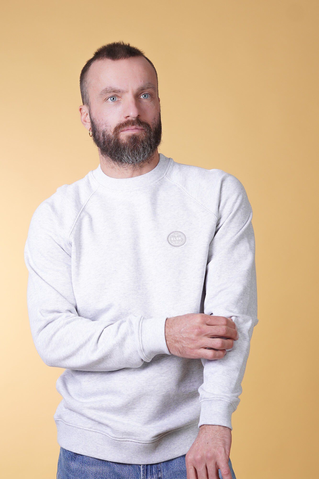 GLOBE MEN'S RAGLAN CREWNECK