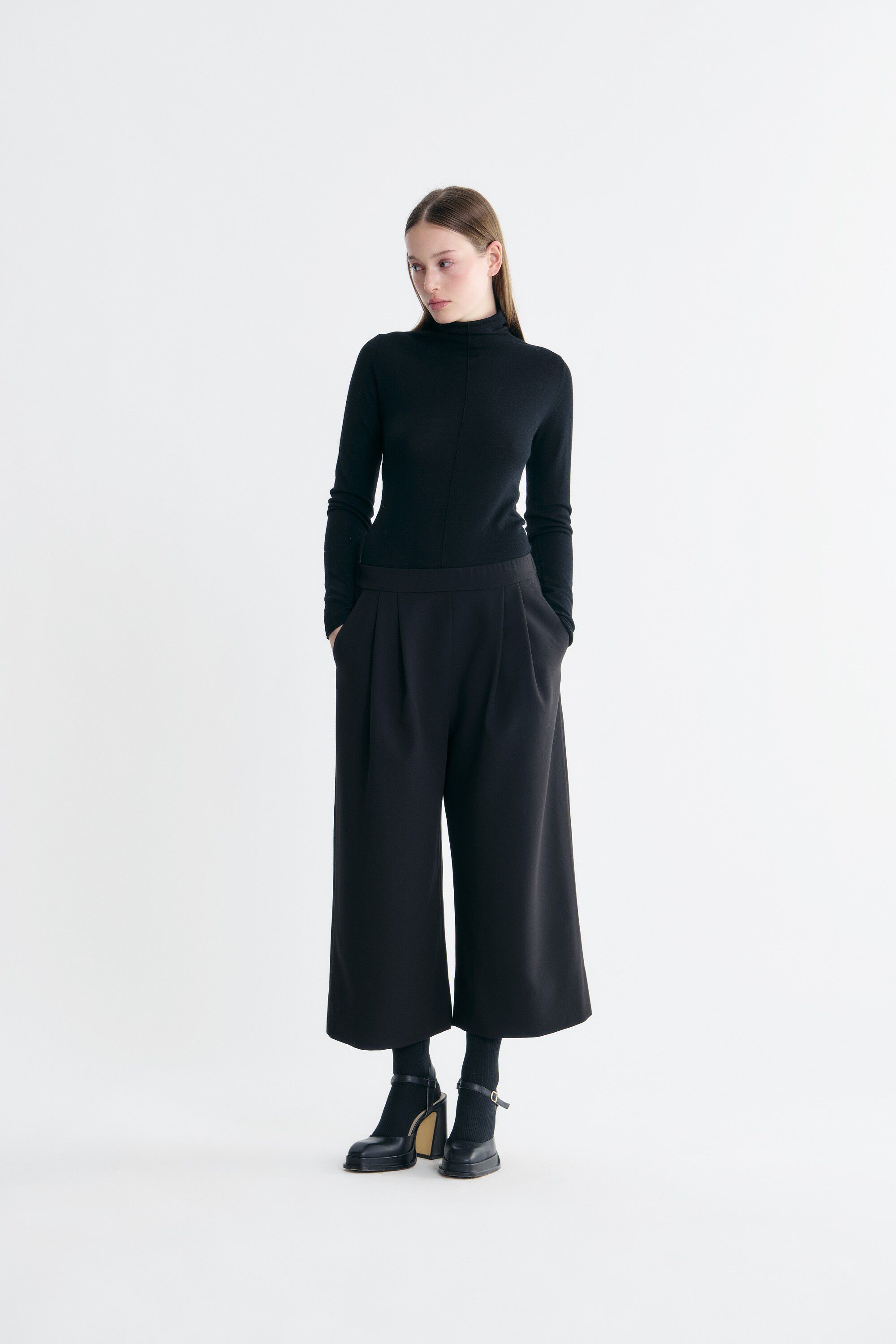 Laufey Pants