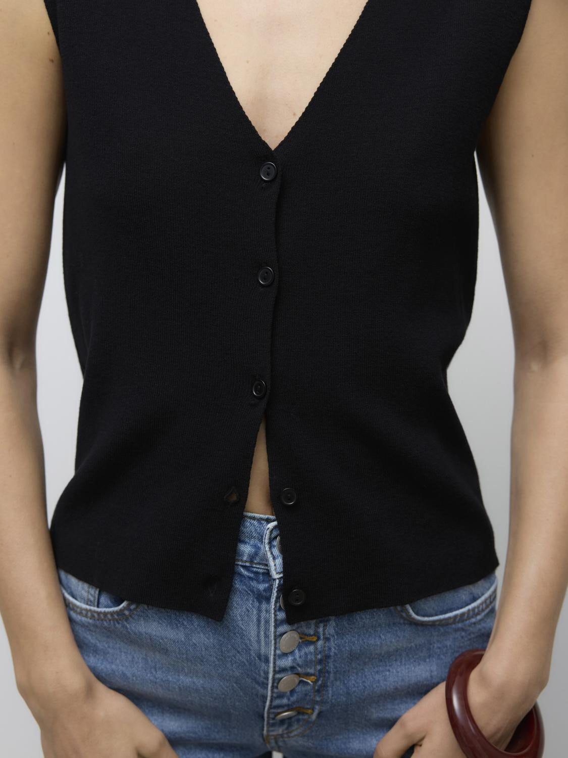 AWSIMONE SL V-NECK KNIT VEST