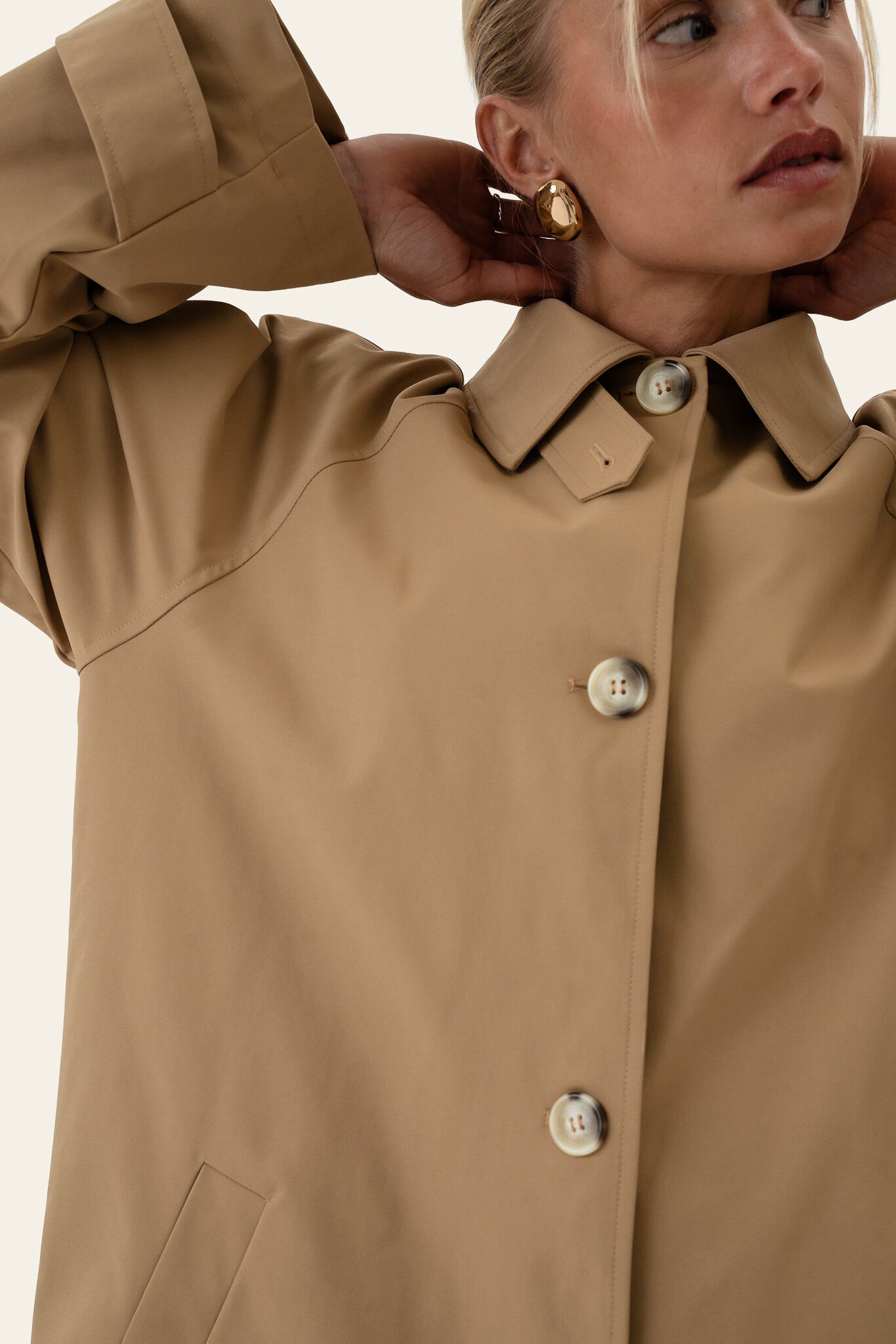 AvaIC Trenchcoat