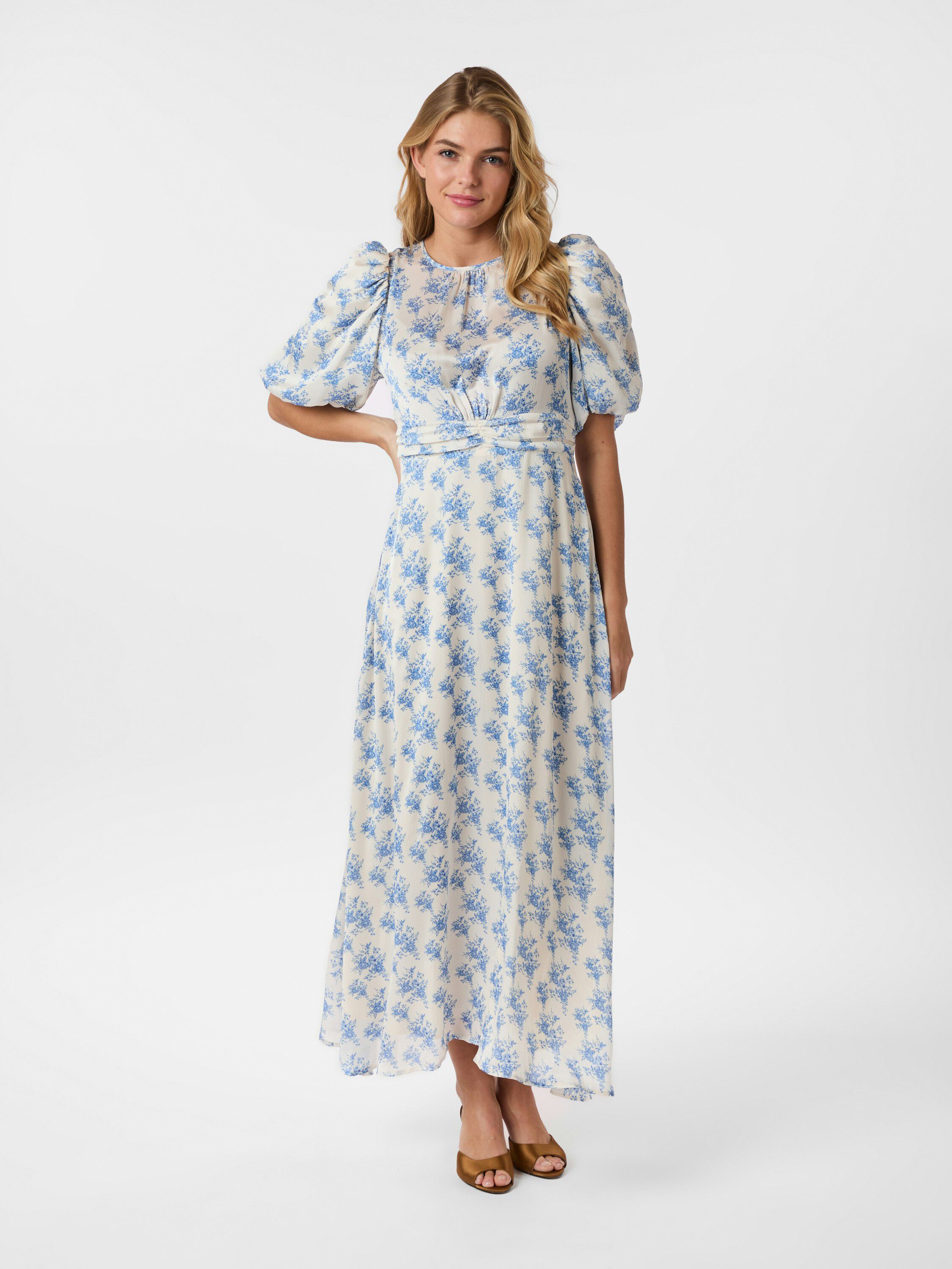 Kikka Wild Rose Dress